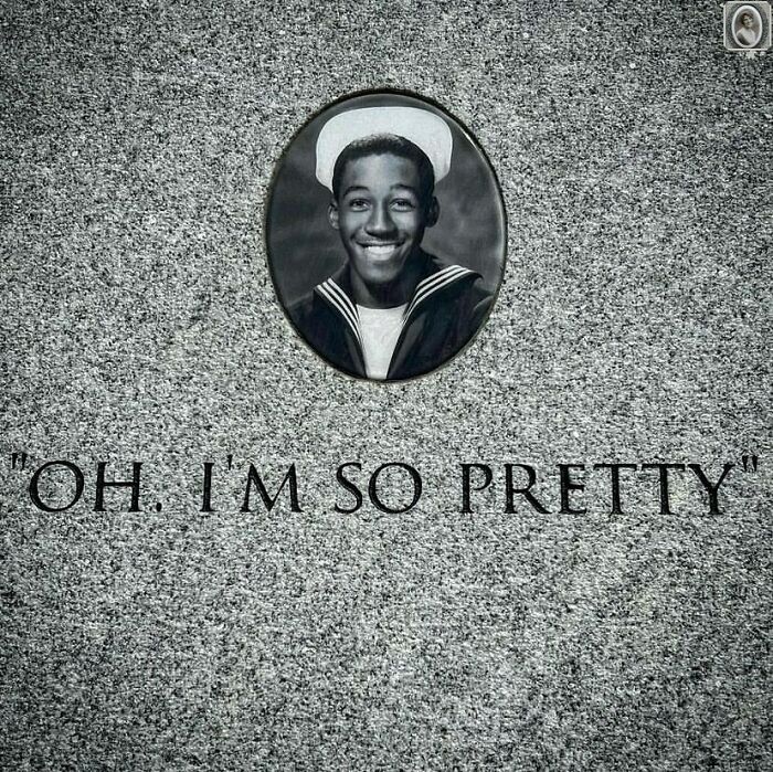 50 Portraits On Tombstones That Tell Stories Of Lives Once Lived