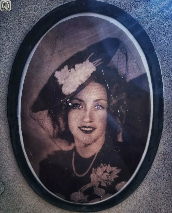 50 Portraits On Tombstones That Tell Stories Of Lives Once Lived