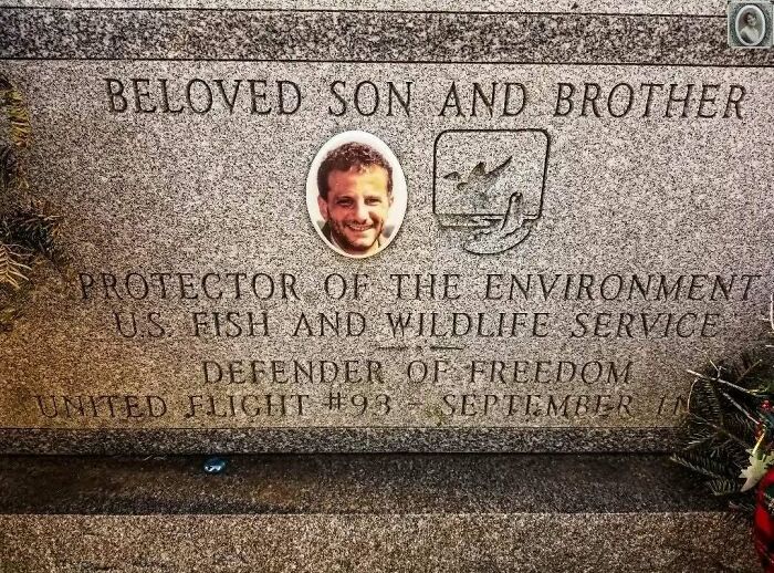 50 Portraits On Tombstones That Tell Stories Of Lives Once Lived