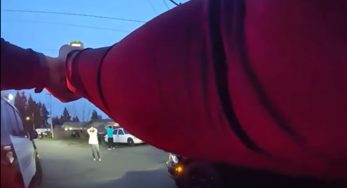 2 theft suspects arrested at gunpoint after pursuit through downtown Olympia<br><br>