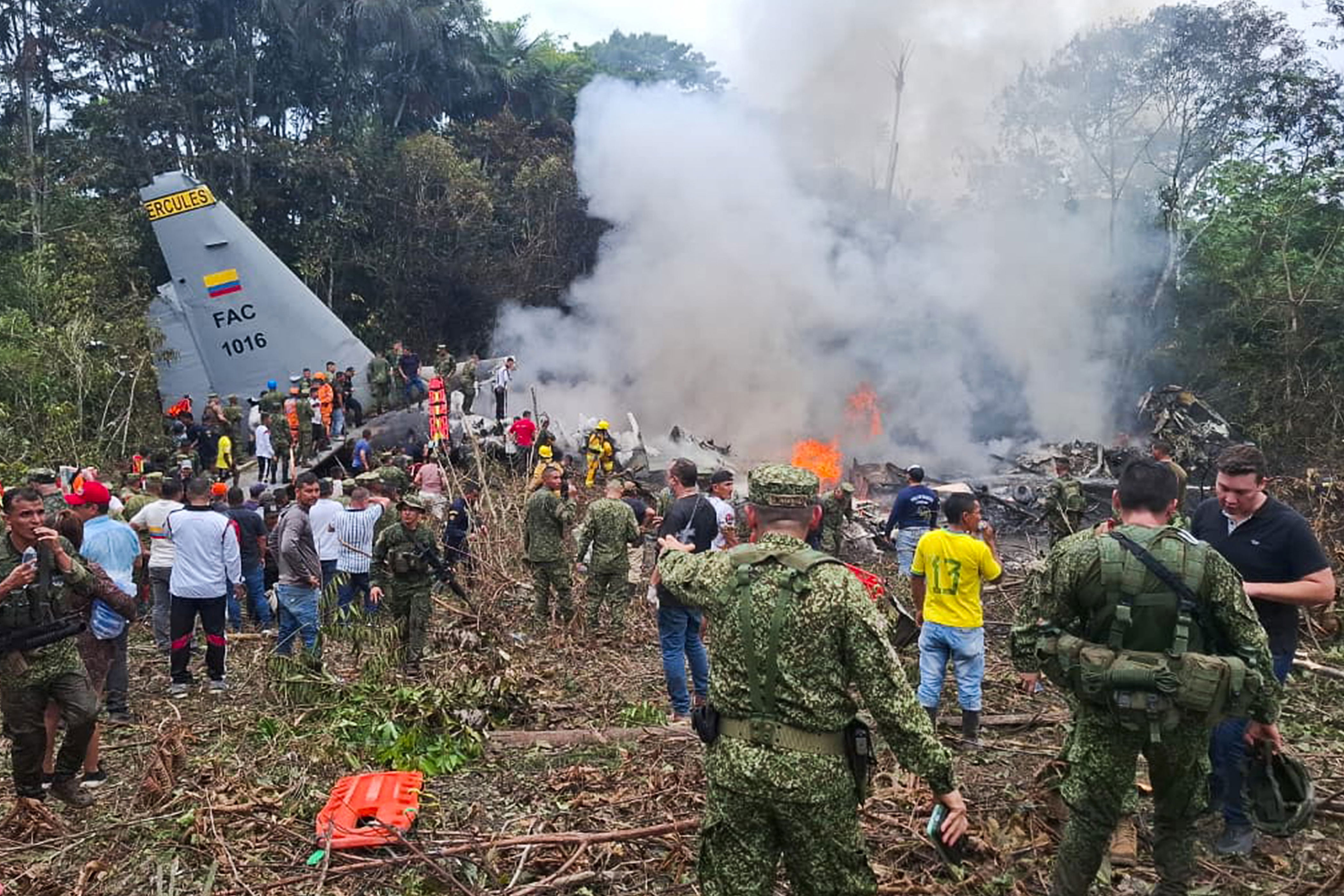 Colombian military transport plane crash kills 8, injures 80