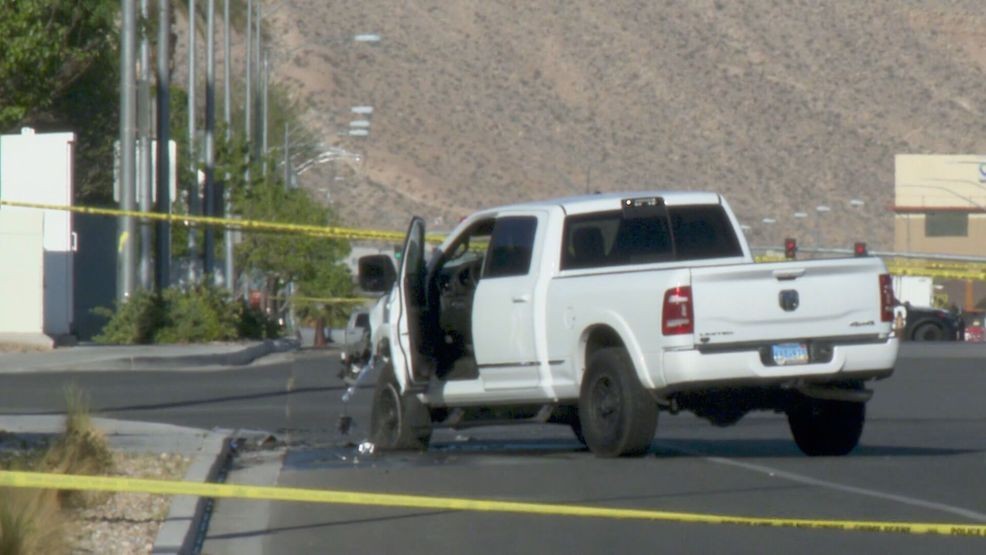 1 person killed in two-car crash in southwest Las Vegas