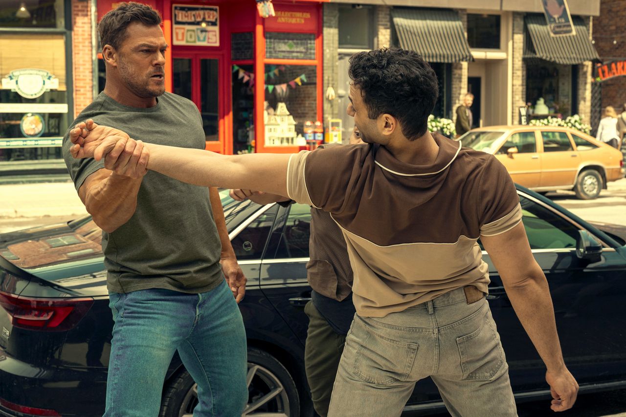 Man allegedly beaten up by Alan Ritchson says 