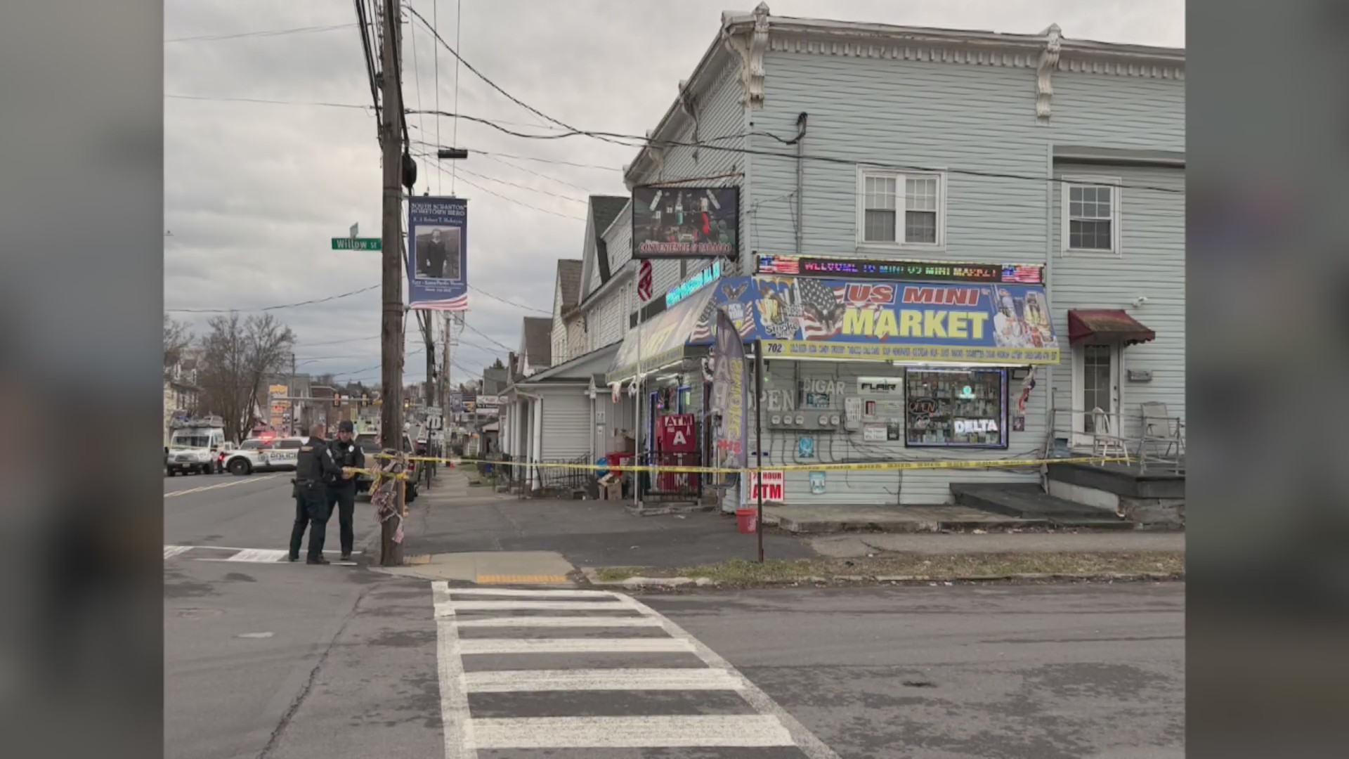 Man in custody after reported armed robbery, shots fired | 28/22 News