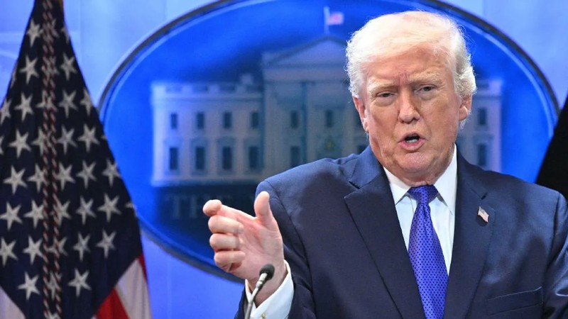 Trump escalates threats against Iran over Hormuz deadline
