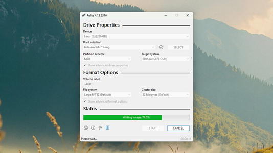 Using Rufus to create a Tails USB stick.