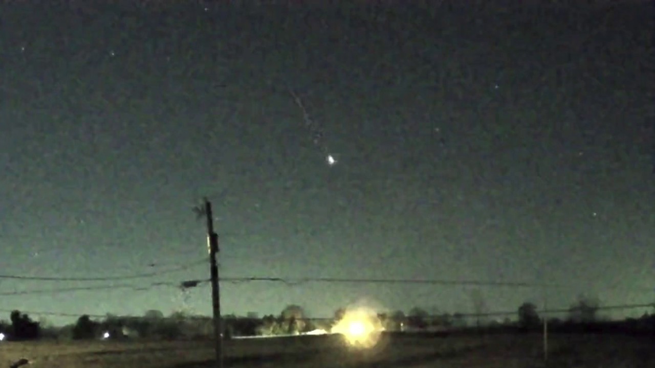 Bright fireball lights up Metro Detroit sky