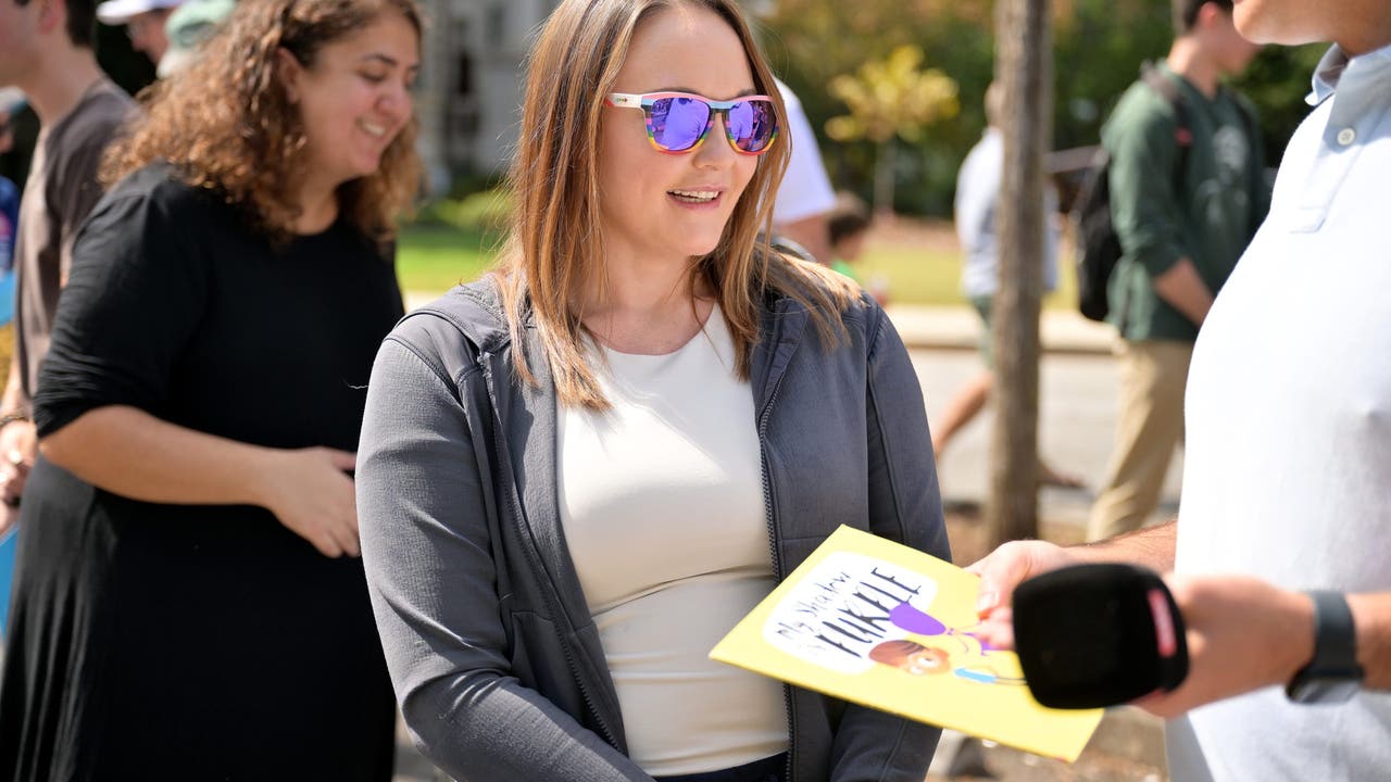 Cobb teacher fired for reading gender book loses latest Georgia court ...