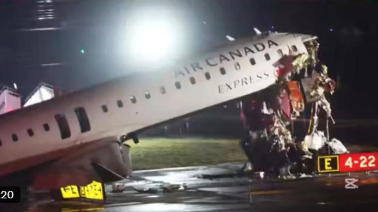 'I messed up': Moment Air Canada plane hits truck at New York airport