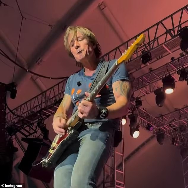 Keith Urban has accepted a modest new job as he adjusts to single life following his split from Nicole Kidman 