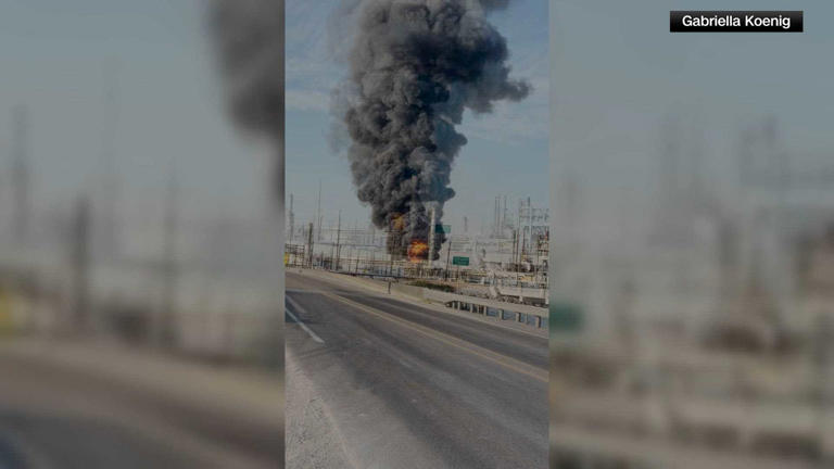 Video: Explosion at Texas oil refinery sends plumes of smoke into the sky