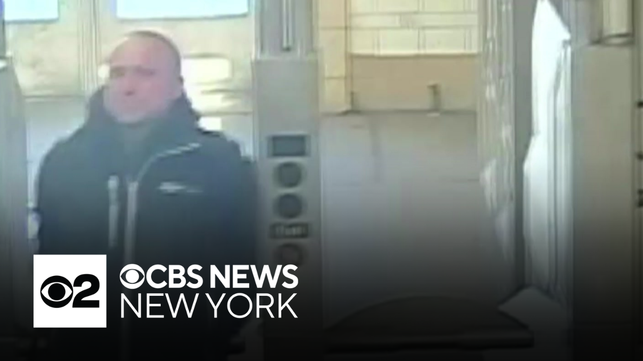 NYPD looking for hate crime suspect in Brooklyn