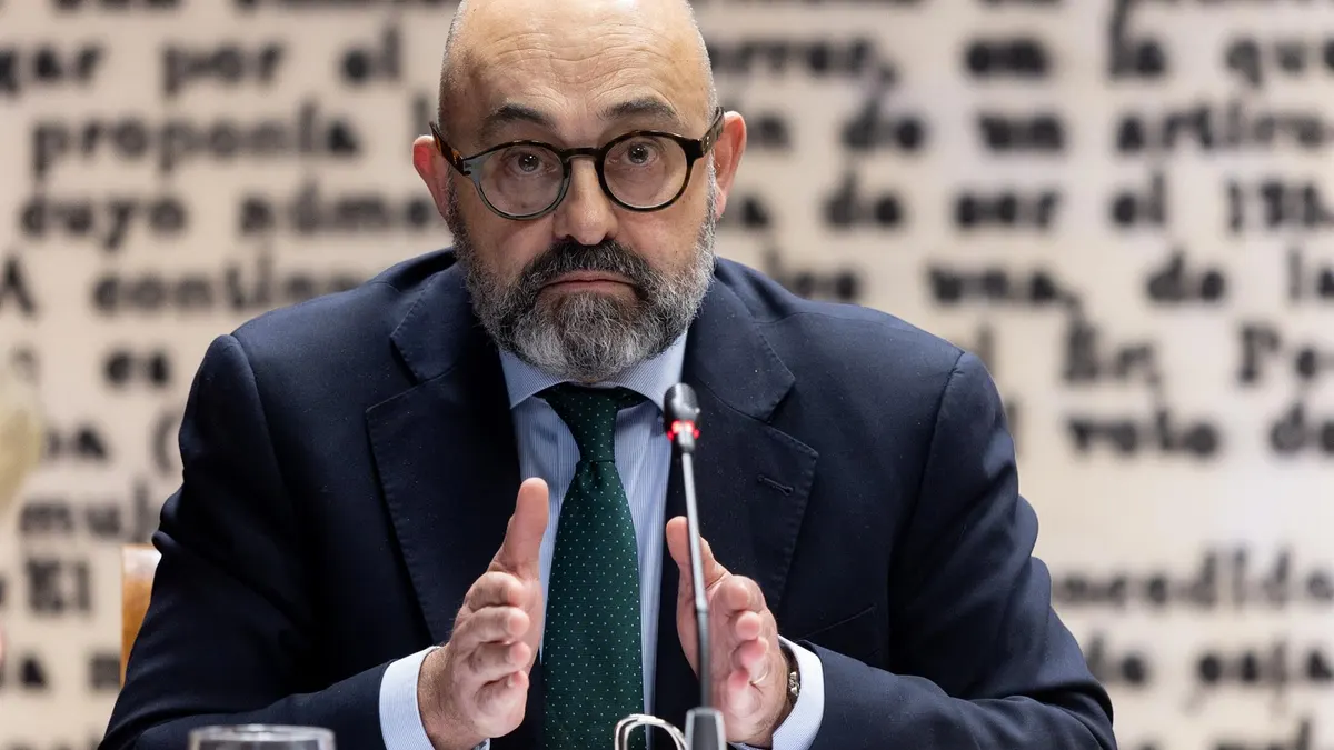 El presidente de Adif tira balones fuera sobre Adamuz: "Hablar de la ...