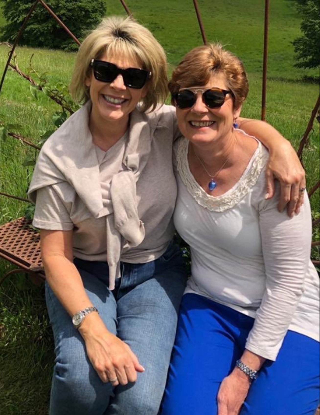 Ruth Langsford tearfully accepts she’ll never know why sister died by ...