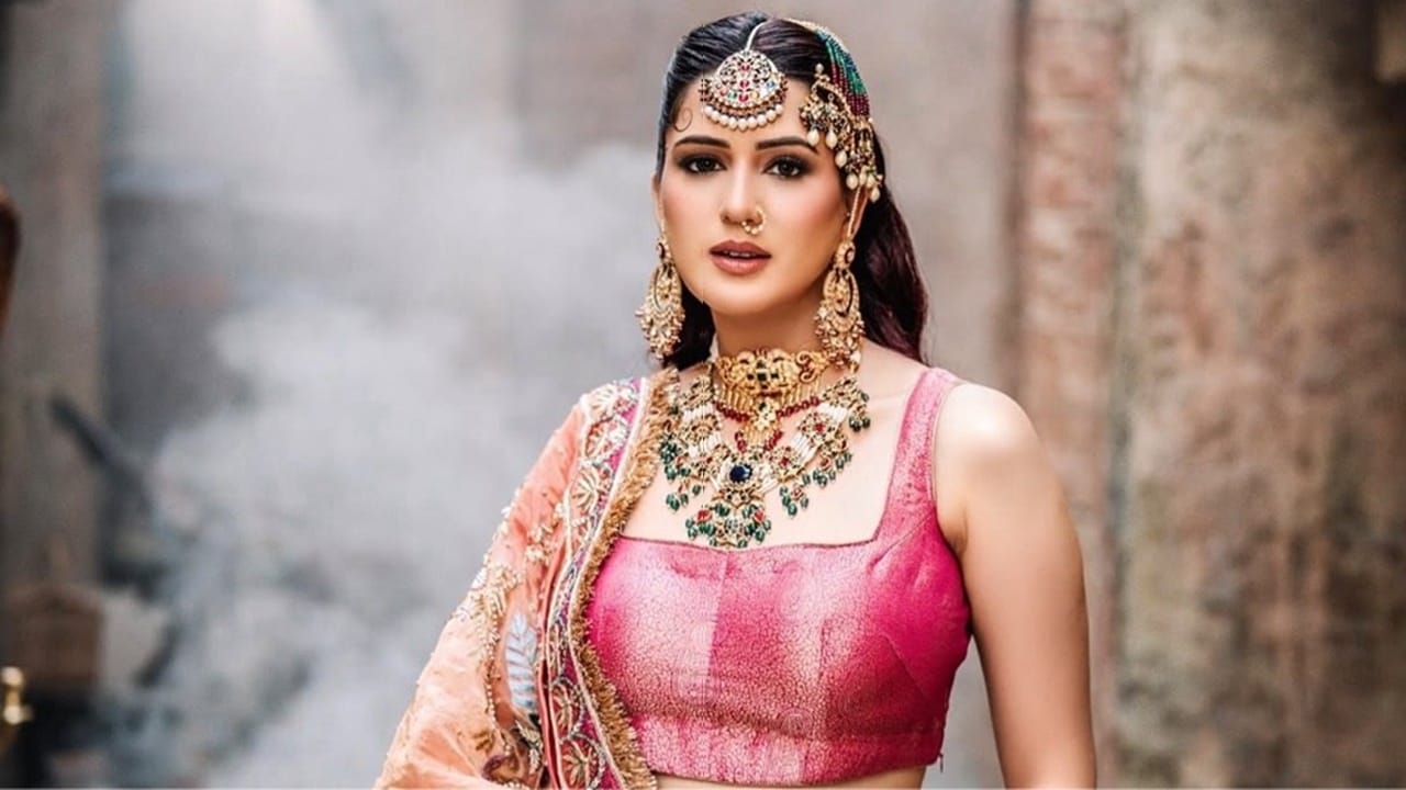 Who is Isha Rikhi: मिलिए बादशाह की दूसरी पत्नी ईशा रिखी से, खूबसूरती ...