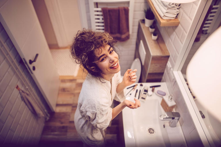 Mit dieser weichen Badematte von Jysk fühlt sich der Morgen ruhiger an