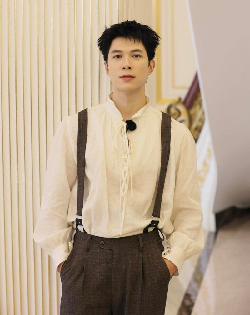 Quang Trung, Anh Tú thông báo khẩn