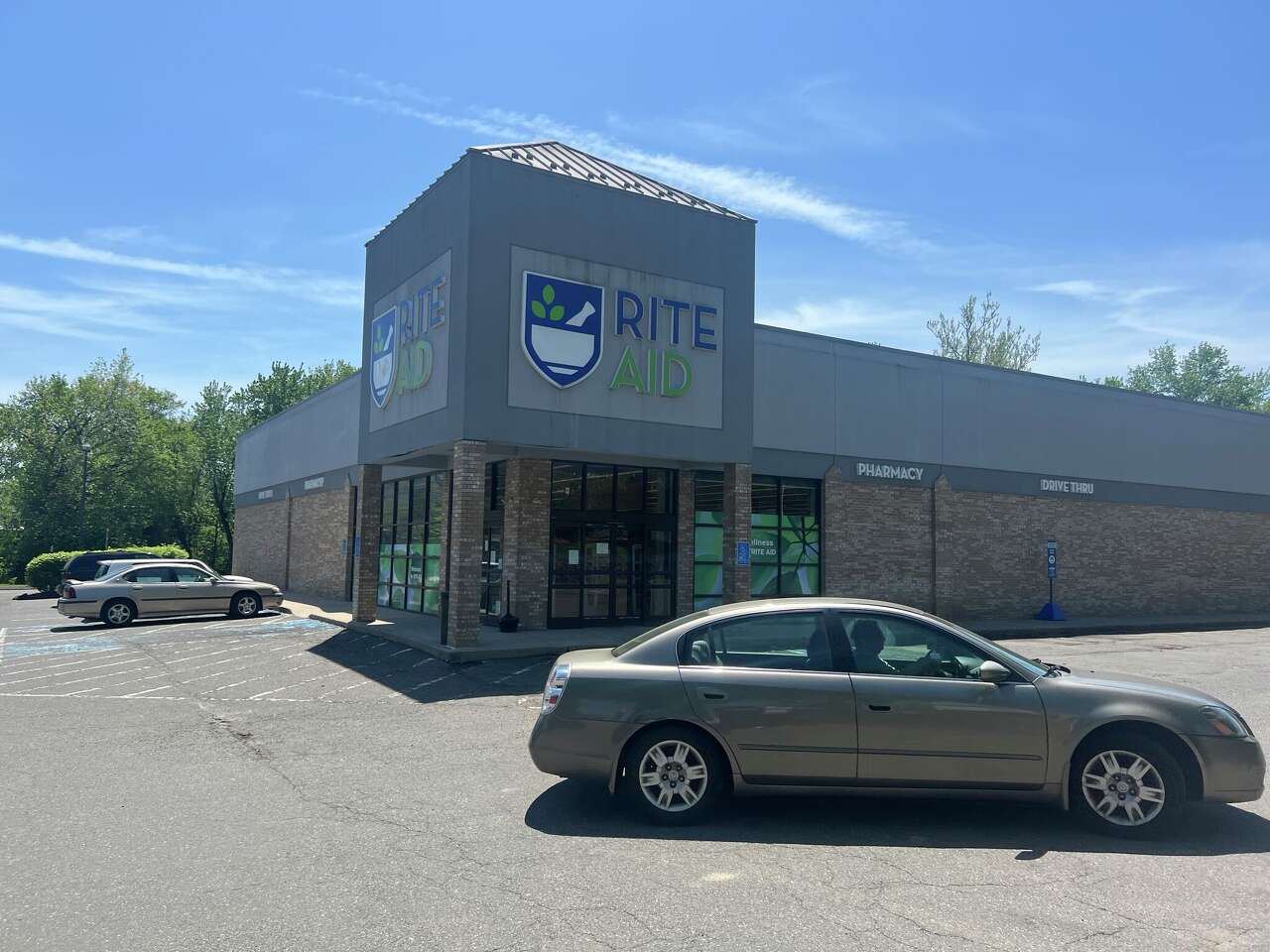 Town Fair Tire to convert former Rite Aid stores in Monroe, Naugatuck