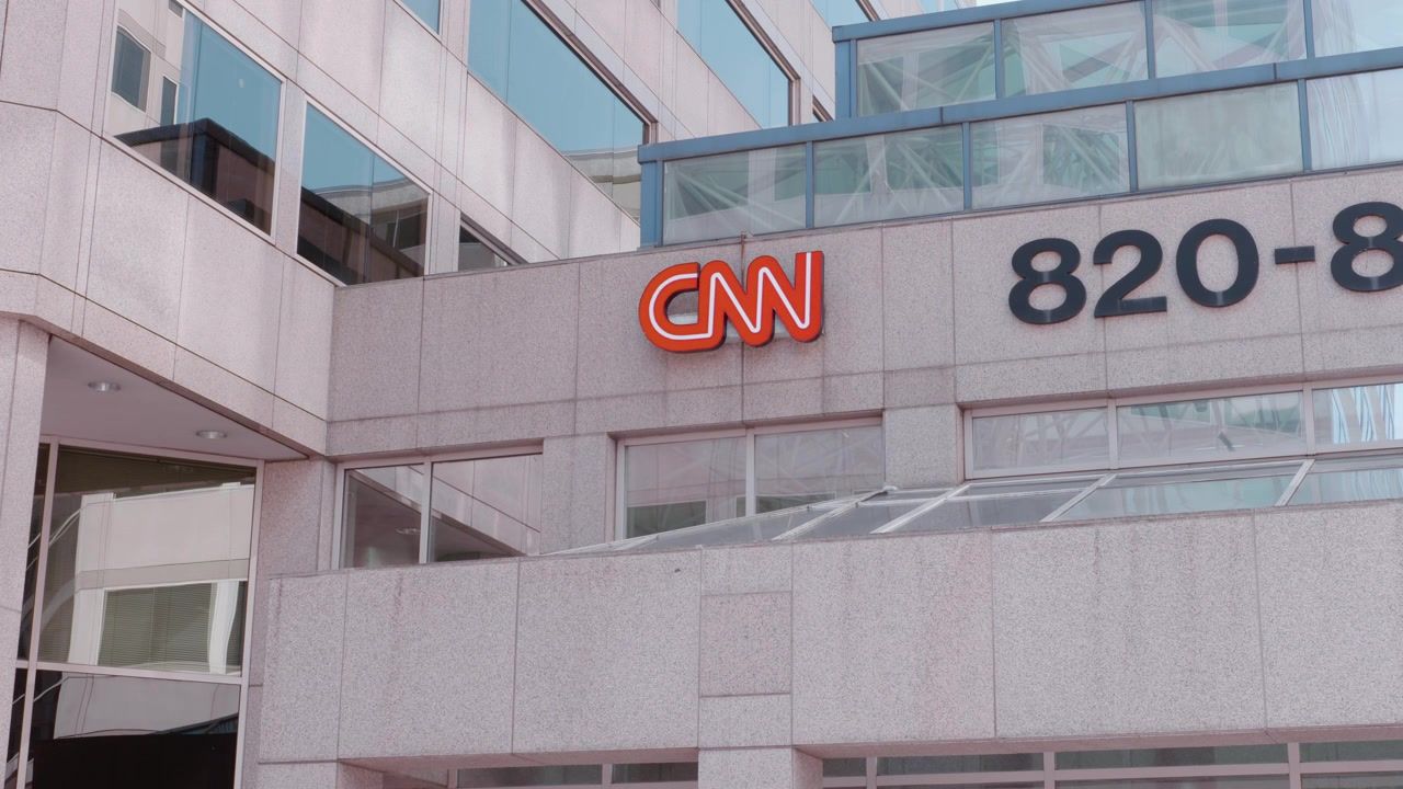 CNN morning host announces she