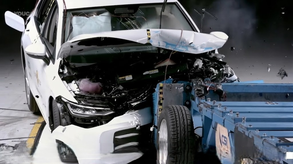 This VW Golf took a hit… watch the impact