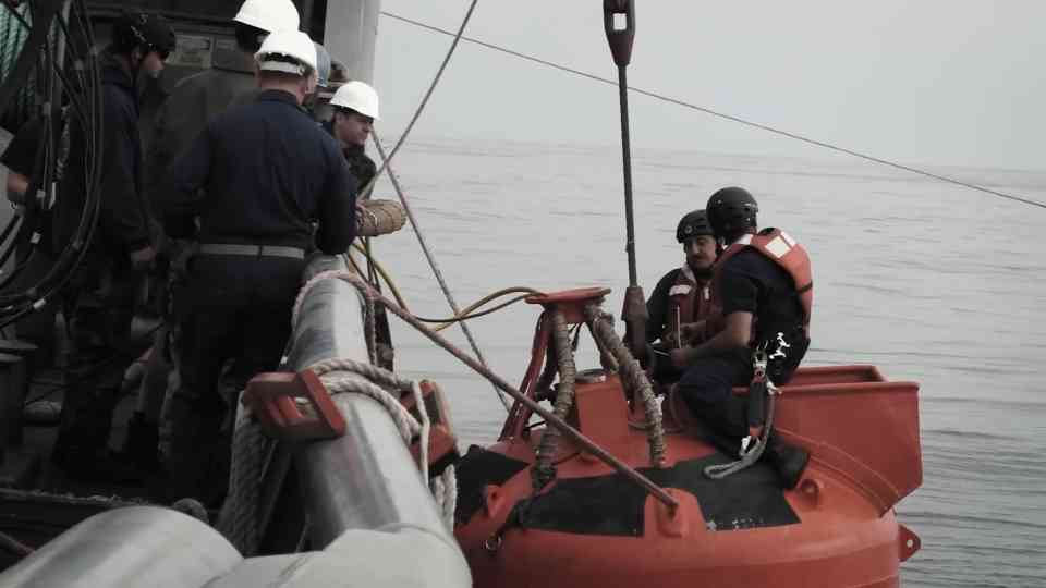 Watch how one chemical leak destroyed a nuclear submarine