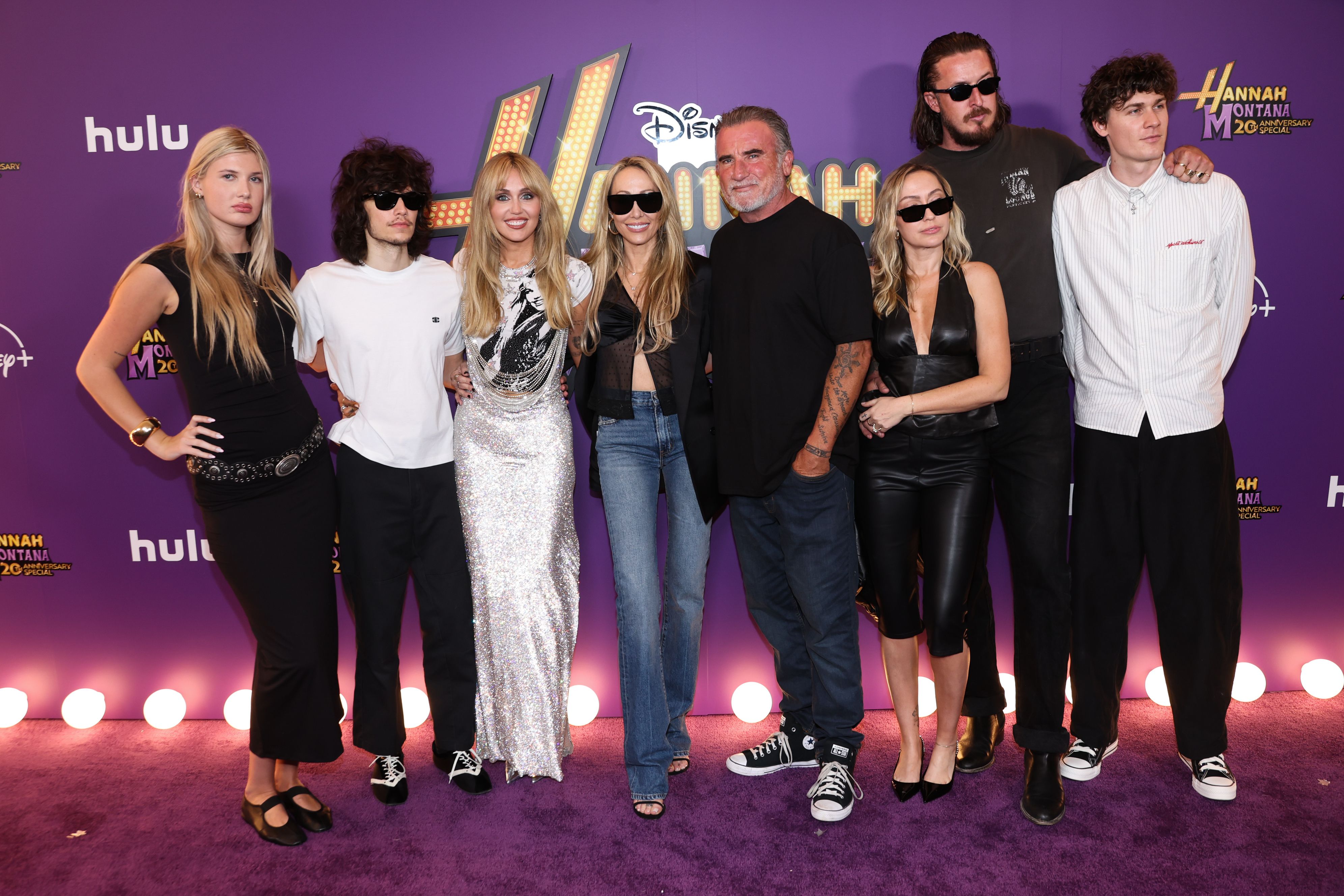 Miley Cyrus’ dad, Billy Ray, skips ‘Hannah Montana’ anniversary special ...