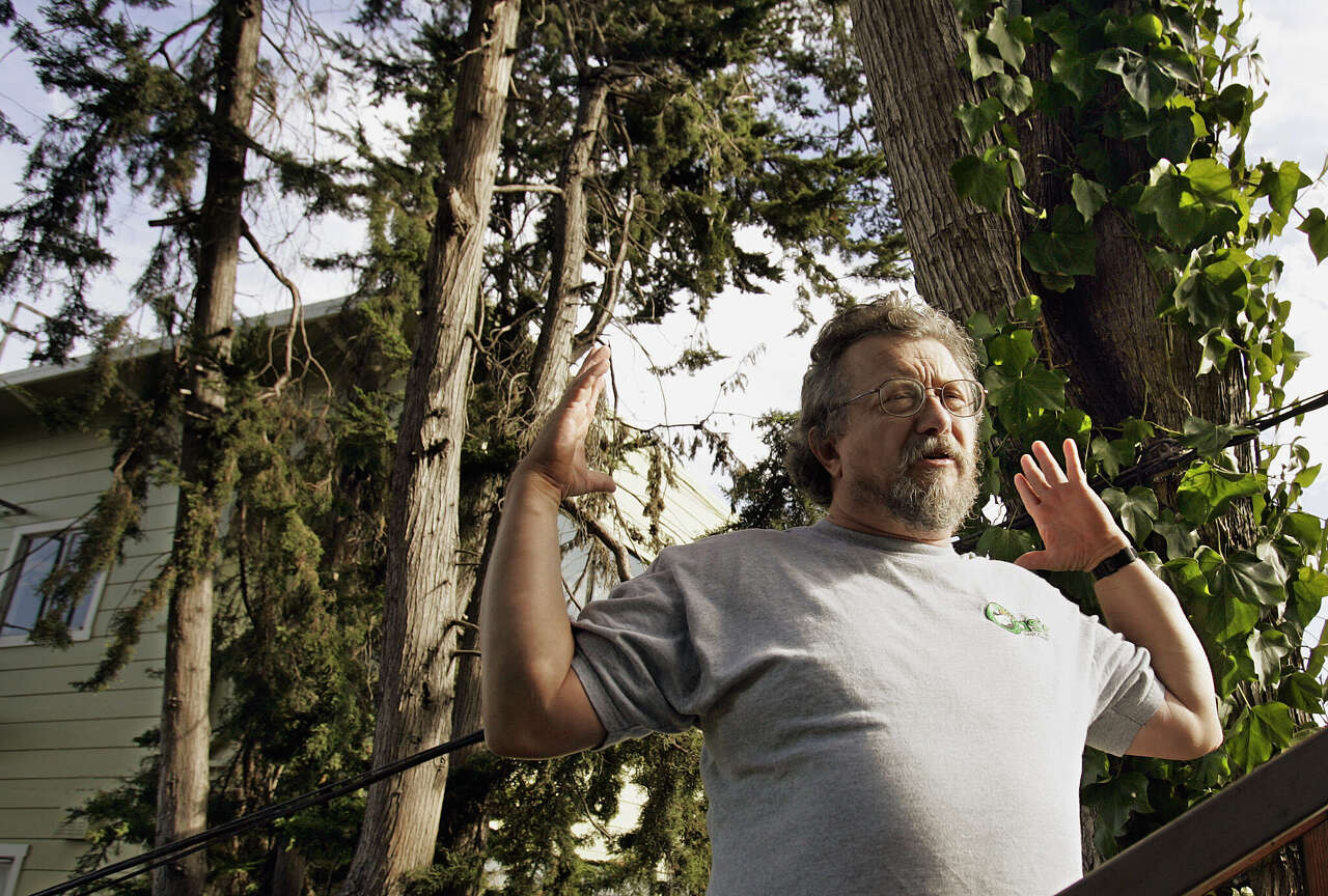 The man who made San Francisco's wild parrots famous dies at 74