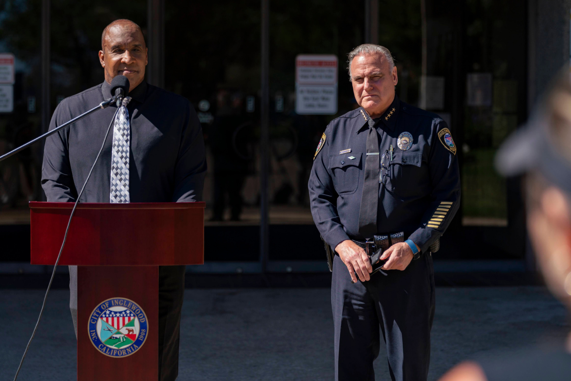 Inglewood residents continue to demand answers after man dies in police ...