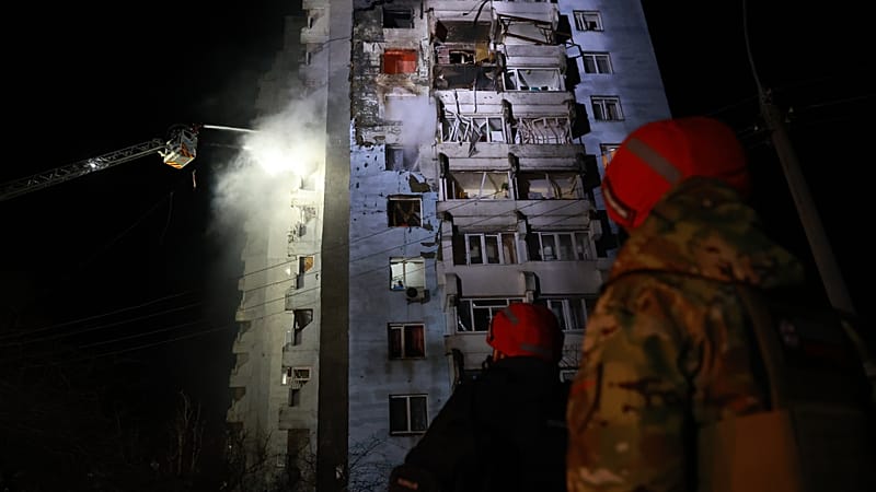 Russia steps up strikes and ground assaults in biggest attack on ...