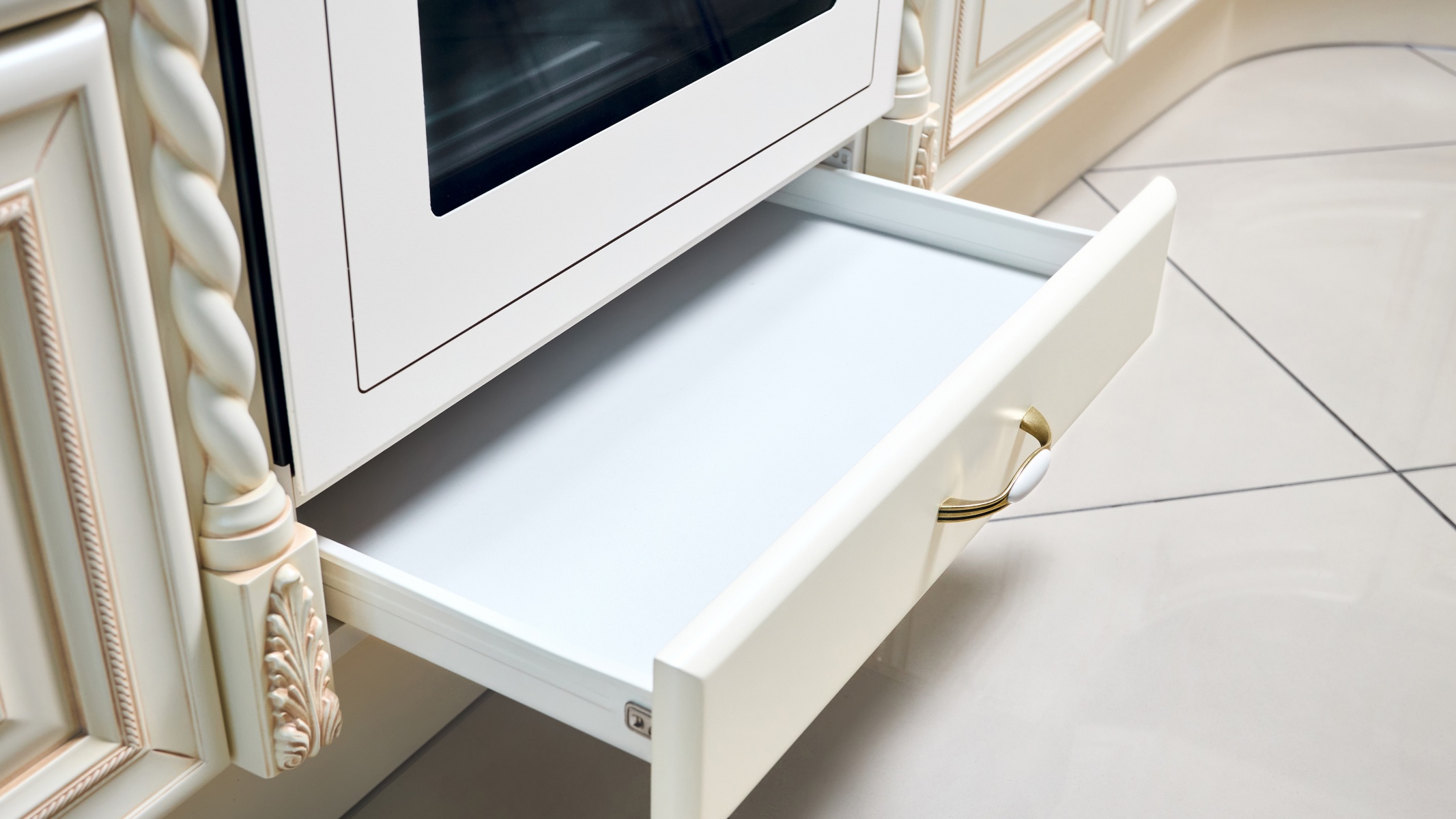 Nooit geweten dat de lade onder de oven hiervoor bedoeld is
