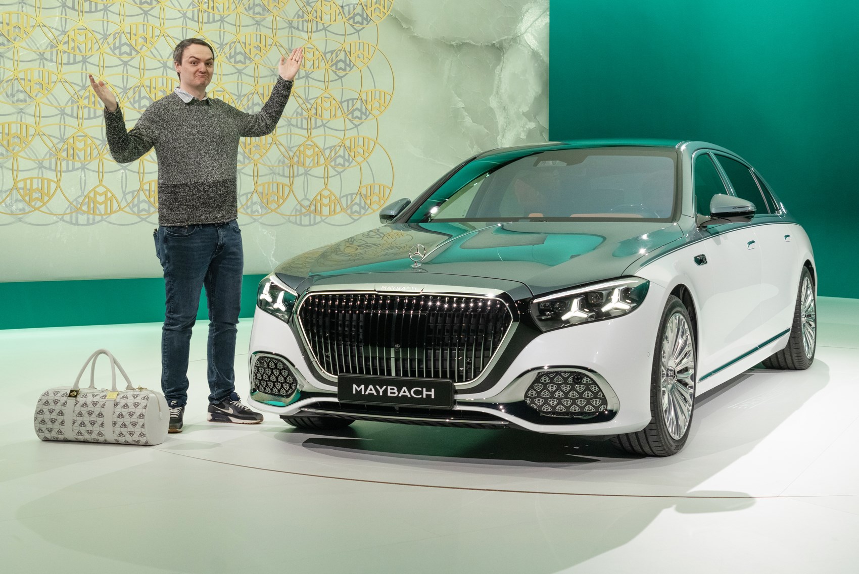 Mercedes-Maybach S-Class revealed: now with more handbags, AI and ...