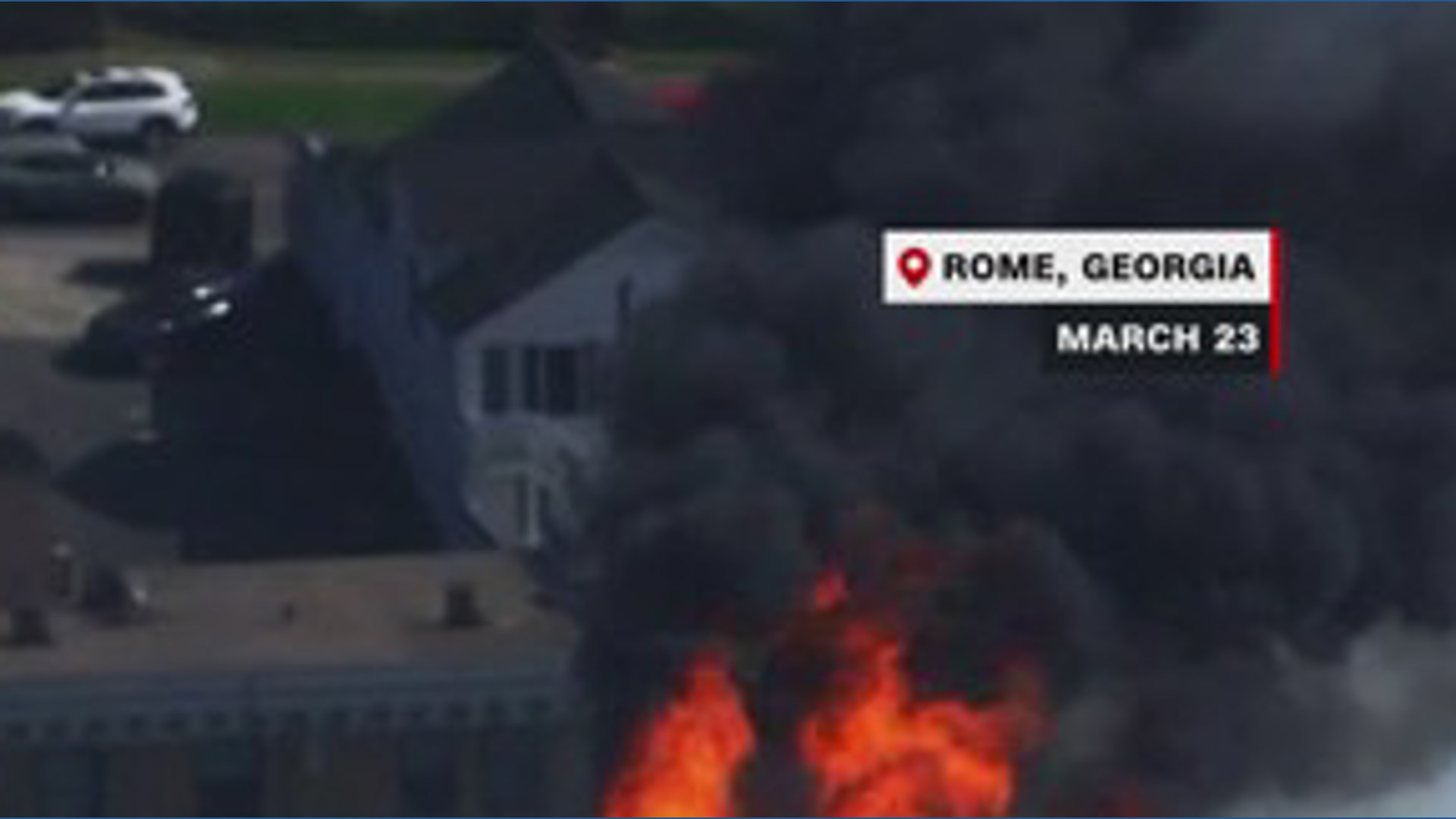 Massive fire engulfs Georgia courthouse