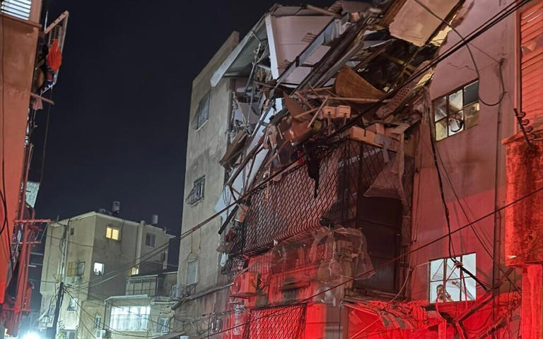 3 lightly injured after Iranian cluster munition impacts in Bnei Brak