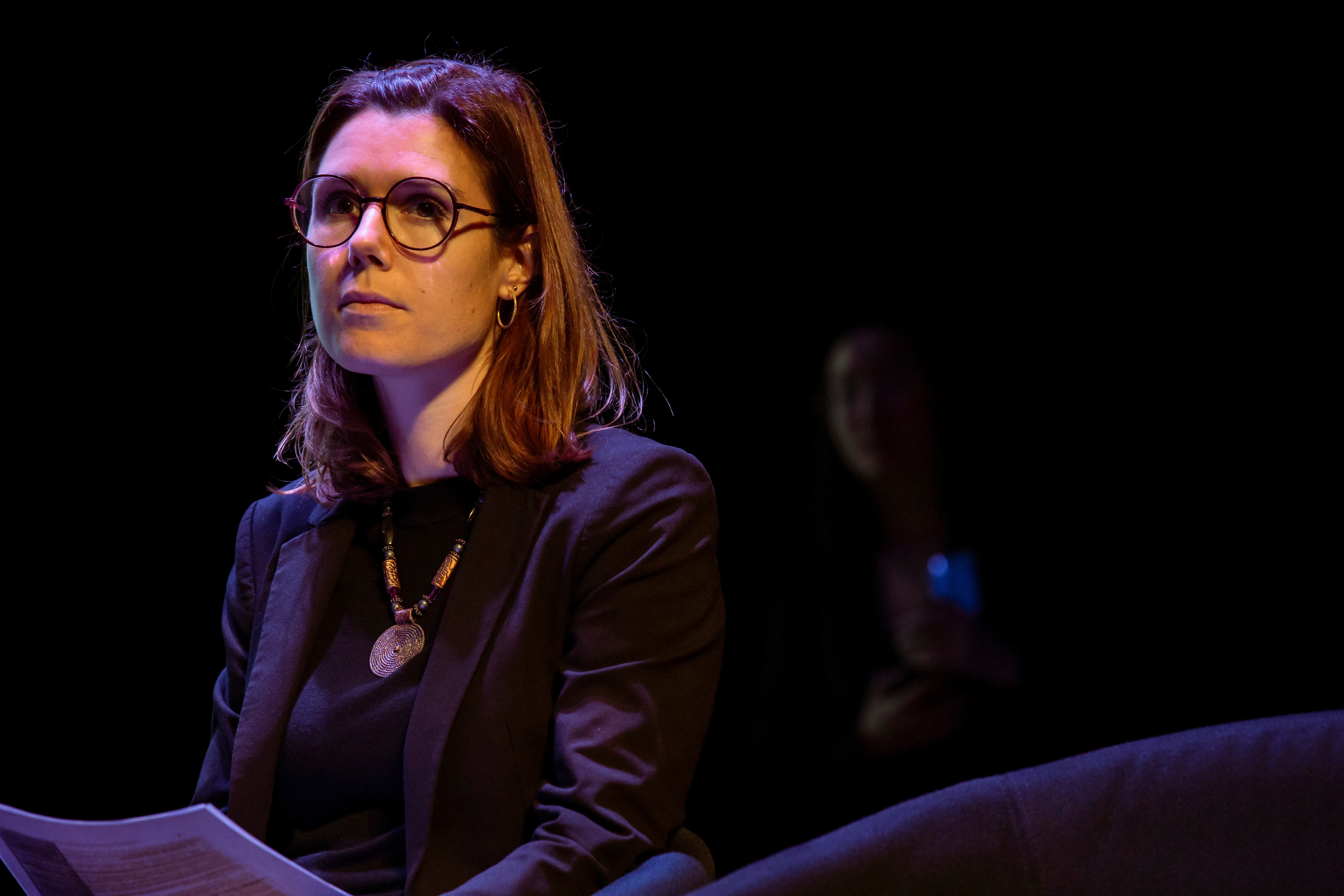 Une élue de Saint-Denis, Oriane Filhol, démissionne en raison de liens ...