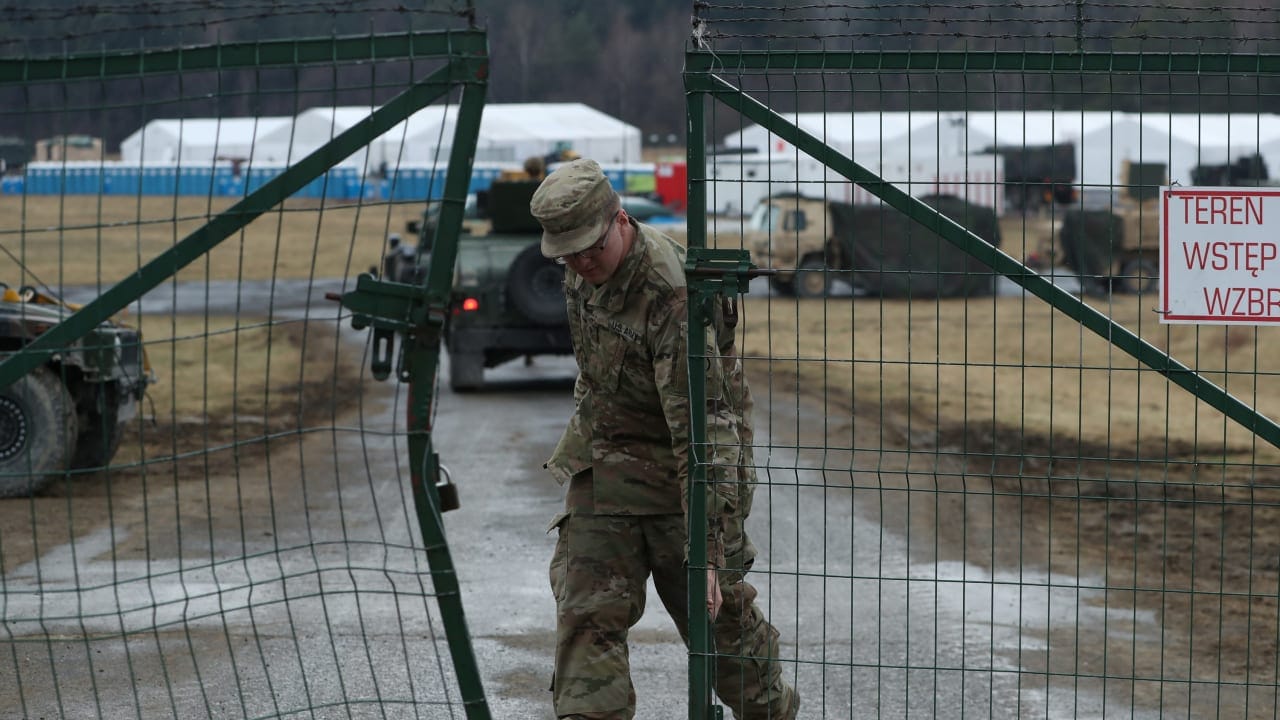 US to deploy 3,000 82nd Airborne Division troops to Middle East to ...