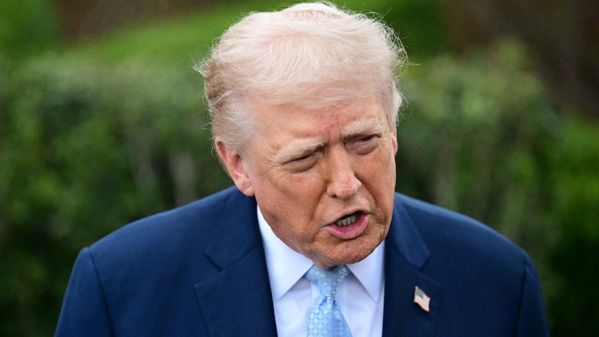 'You're not doing a good job!': Donald Trump lashes out at reporter in ...