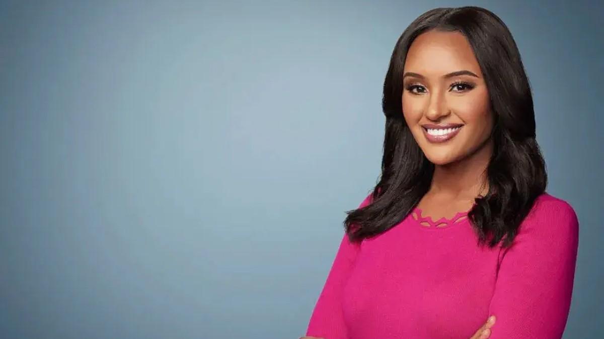 CNN host announces she's leaving the network while on the air: Watch