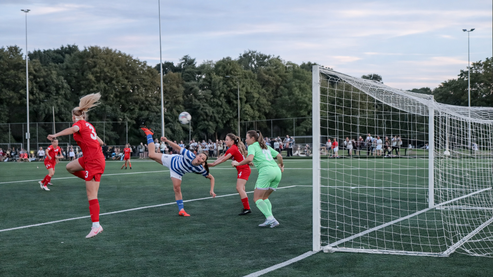 A clean strike that drew everyone’s attention
