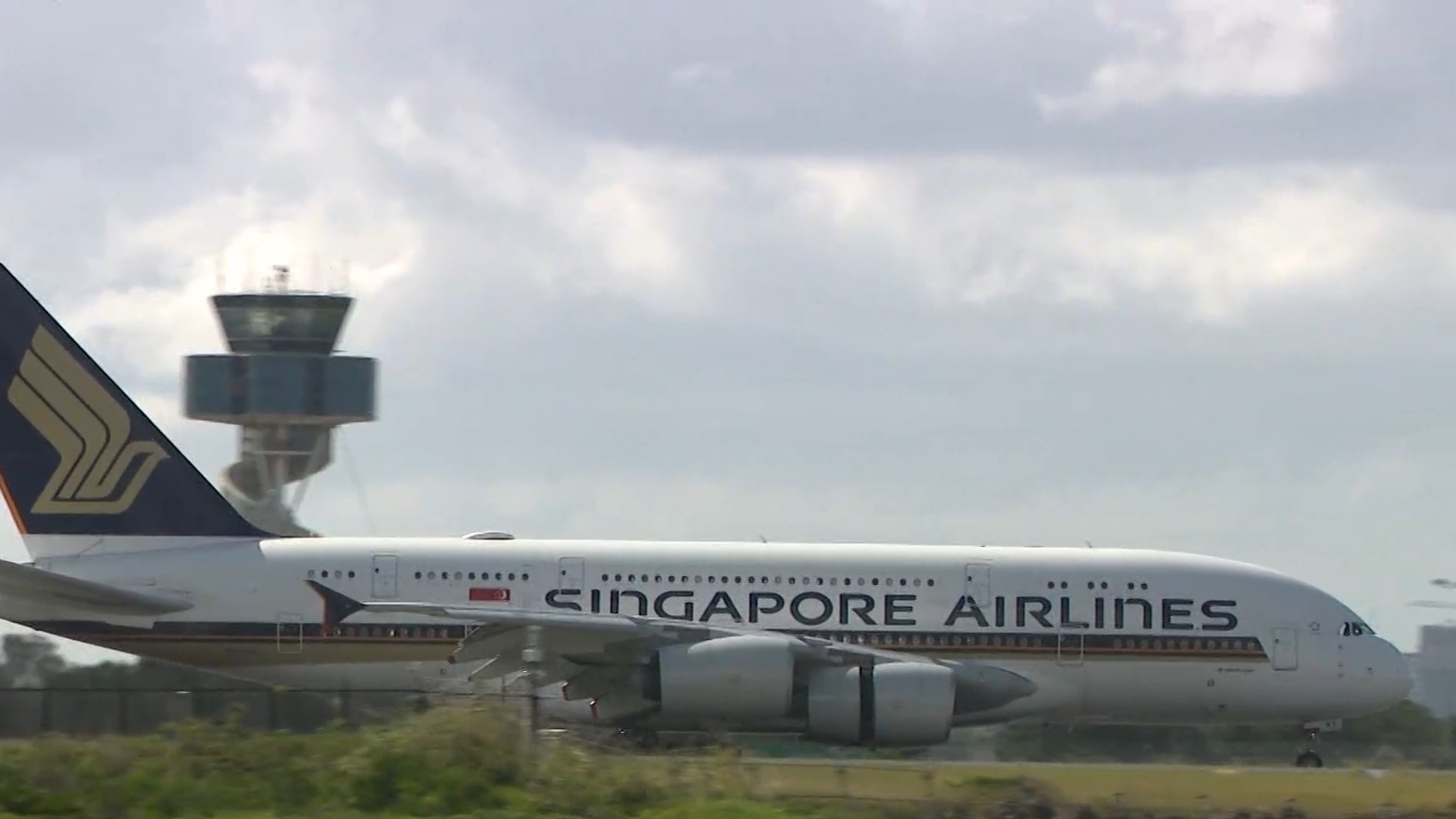 Why Aussie airlines are on the fuel crisis front line