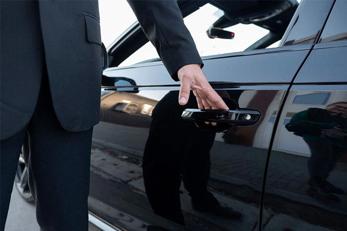 26 bodyguards reveal what it’s like protecting the rich and famous
