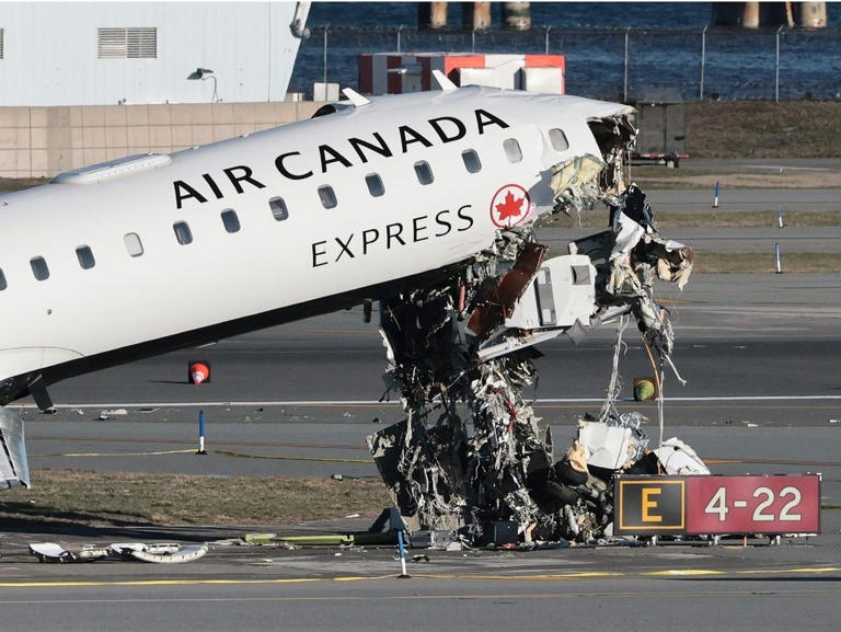Fire truck cleared to cross runway 20 seconds before deadly crash