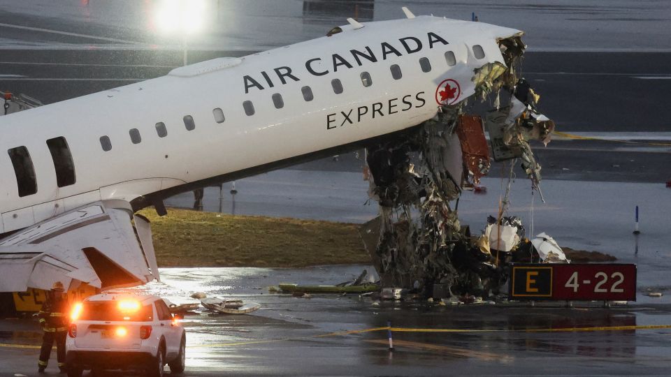 How the deadly collision at LaGuardia unfolded<br>