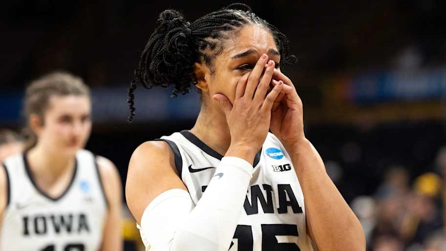 Hannah Stuelke's grand gesture after a disappointing loss proved how much  she cares