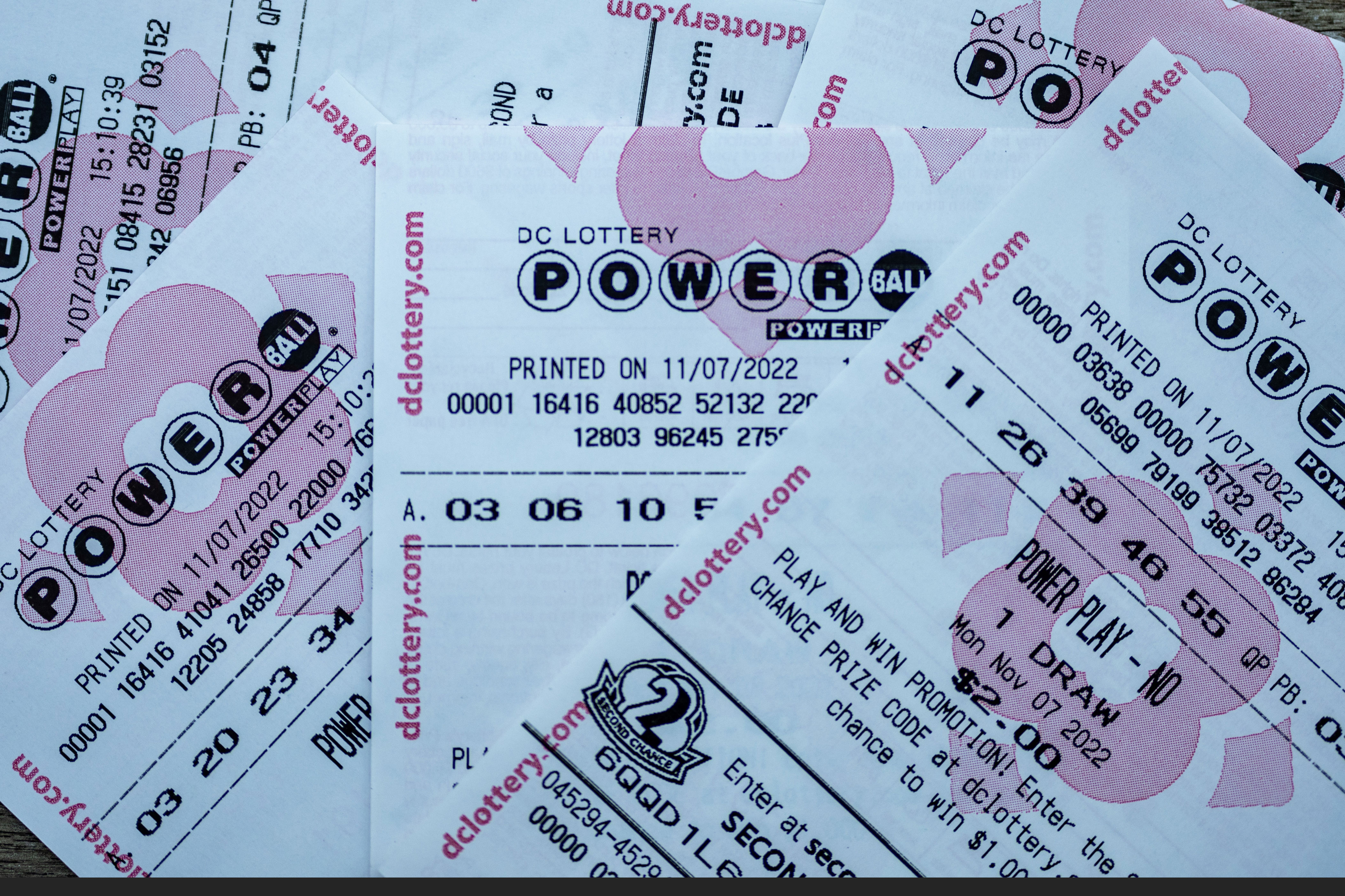 New York convenience store sells $2 million Powerball-winning ticket for Monday night drawing