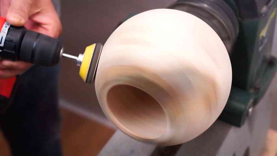 Speedy woodturning; log to bowl in no time
