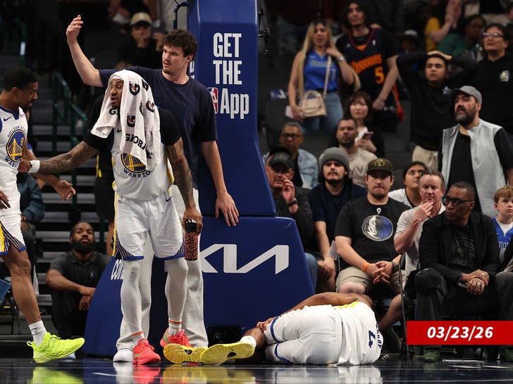 Moses Moody suffers horrific knee injury on dunk attempt, 'it looked bad'