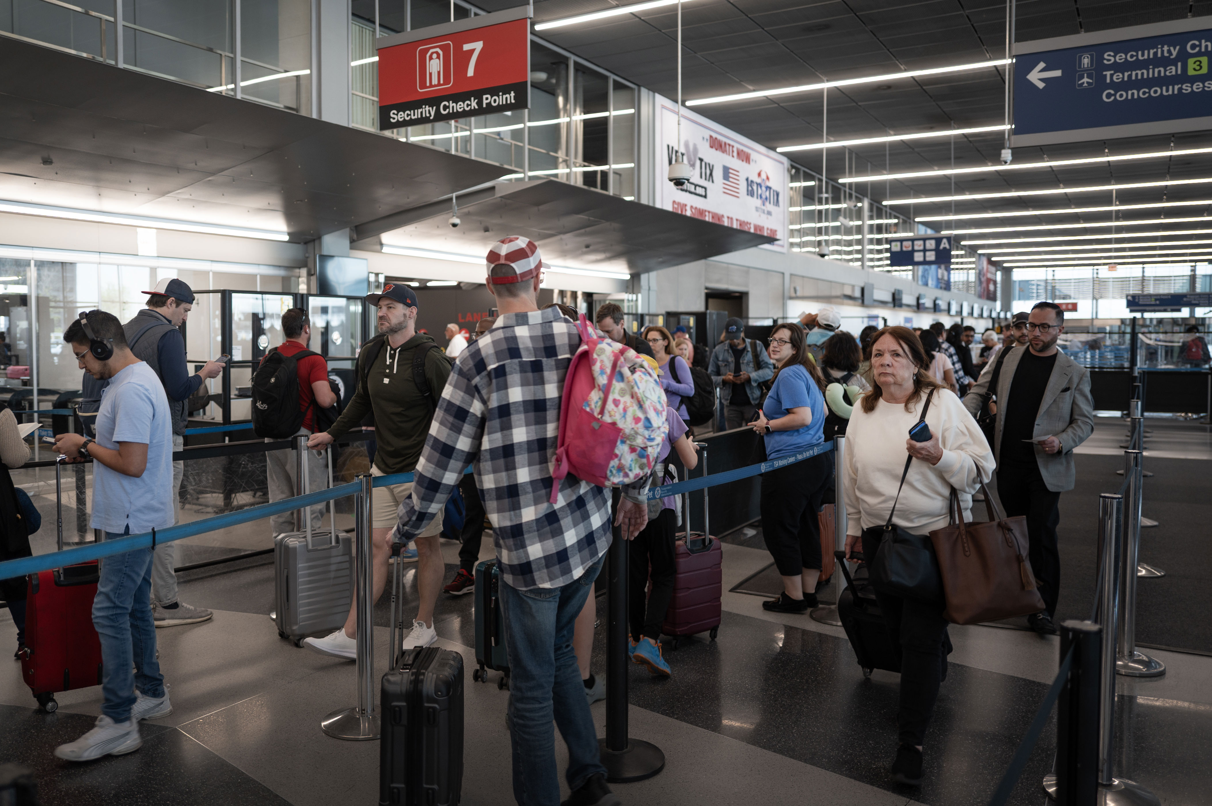 Congress loses perk to fast-track airport security amid long TSA wait times