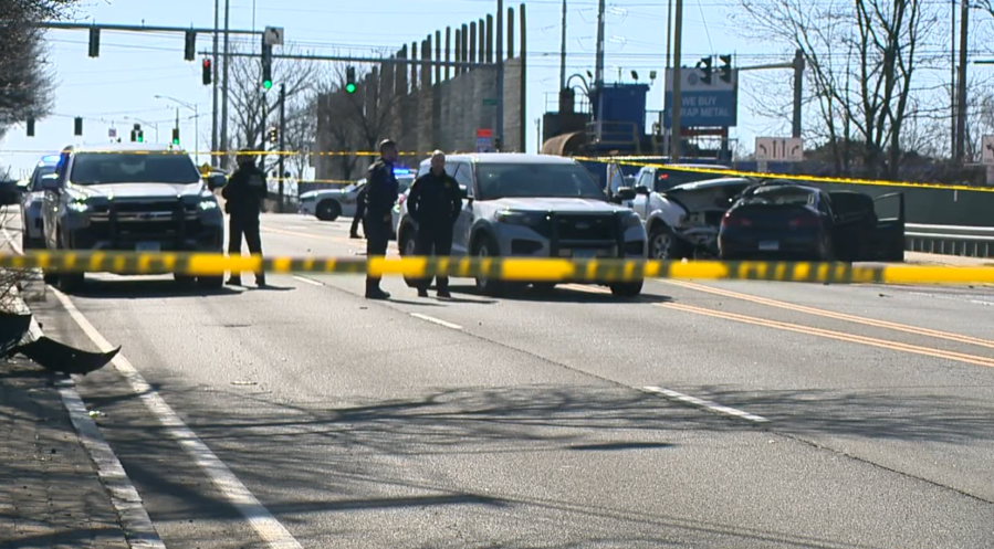 Driver accused of fleeing state police dies in New Haven crash