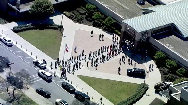 Student with firearm at Hillgrove High School in Cobb County in custody<br><br>