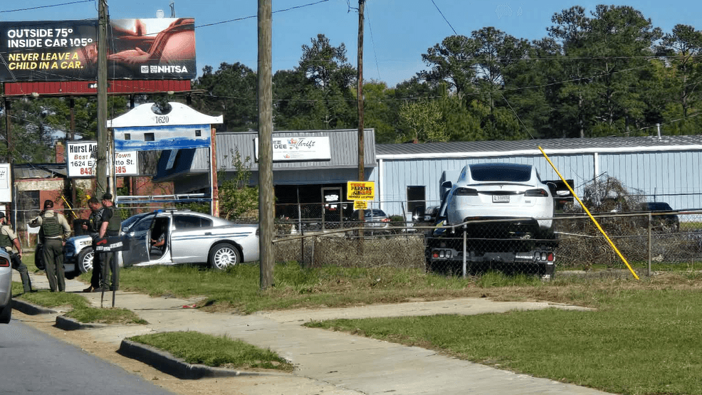 2 arrested after police chase involving stolen car in Florence